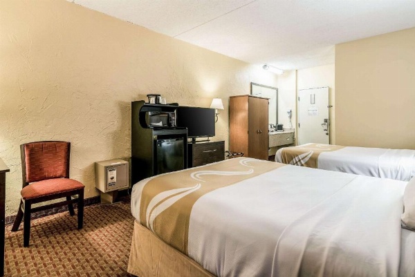 Bangor Suites Airport Hotel image 10