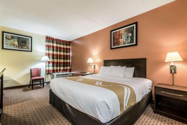 Bangor Suites Airport Hotel image 14