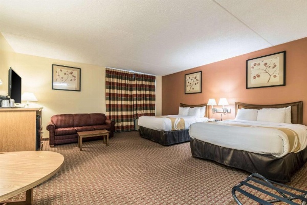 Bangor Suites Airport Hotel image 9
